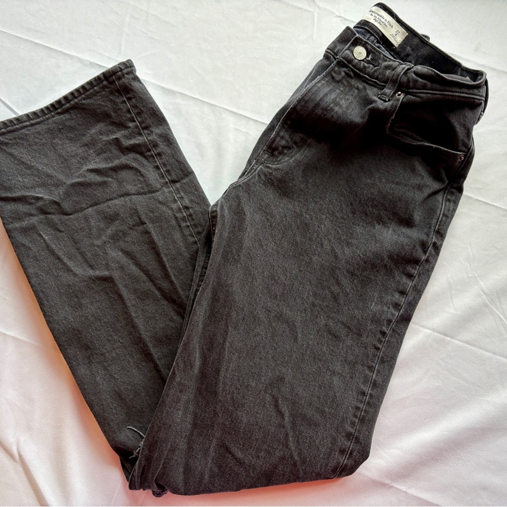 Abercrombie & Fitch Women's 90s Relaxed Fit Jeans Size 27/4L